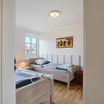 Klaus Jensen , Unter Den Linden Apartamento *