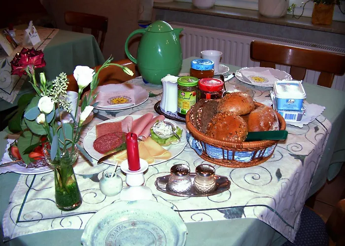 Klaus Jensen , Unter Den Linden Lägenhet *