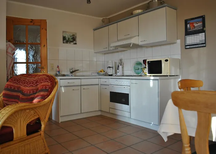 Klaus Jensen , Unter Den Linden * Pellworm